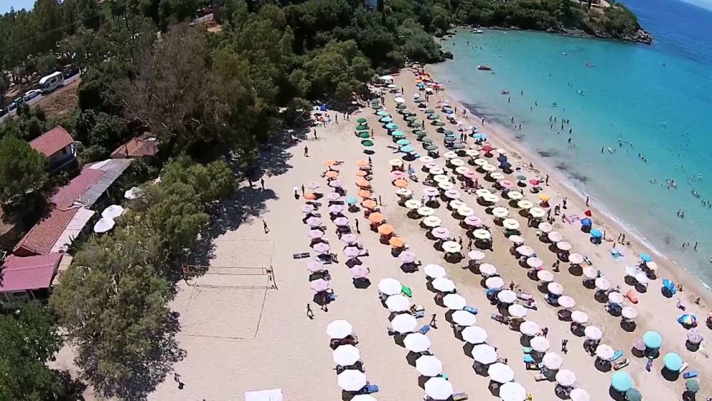 , Bουτιά στα ομορφότερα νερά της ανυπότακτης Μάνης!