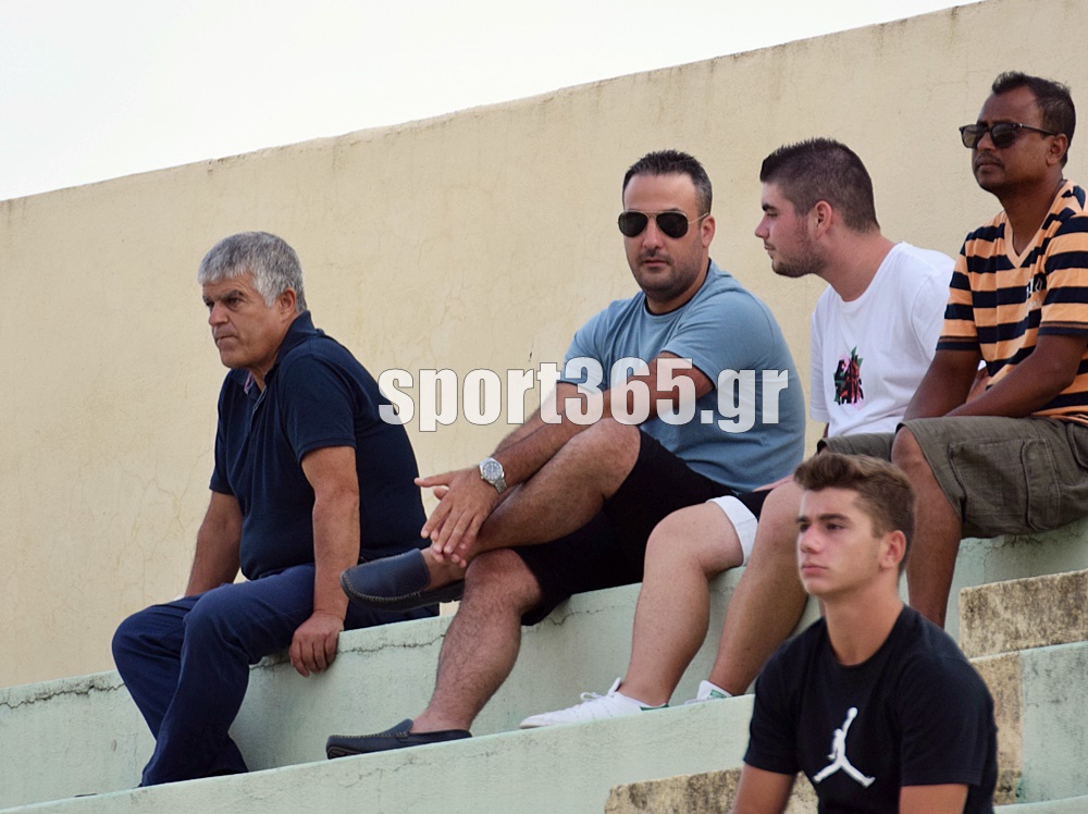 , Παραλειπόμενα από το φιλικό στη Μεσσήνη: Το νέο λουκ του Άγγελου, “κατάσκοποι” και Μακρής (φωτο)