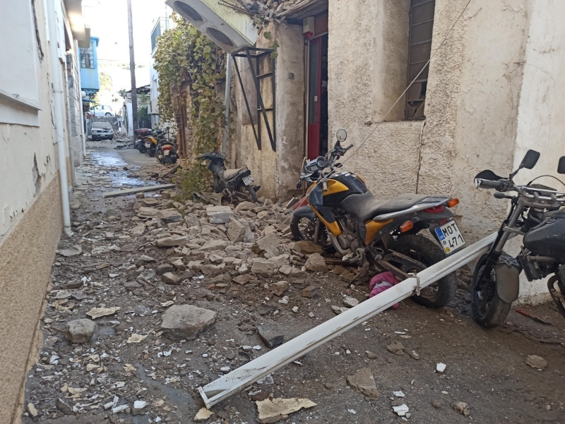 , Σεισμός στη Σάμο: Ταρακουνήθηκε όλη η Ελλάδα από τα 6,7 Ρίχτερ στη Σάμο- 8 τραυματίες, ζημιές σε κτίρια