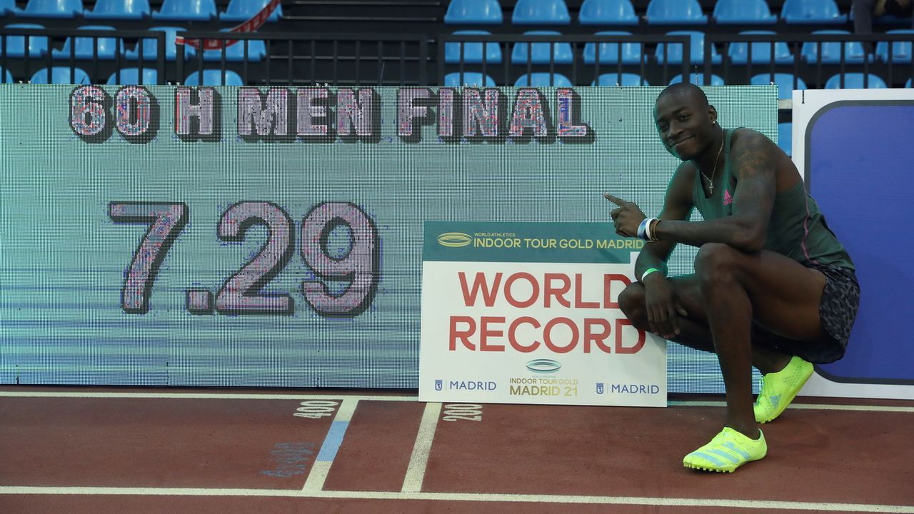 , Παγκόσμιο ρεκόρ ο Χόλογουέϊ στα 60 μέτρα εμπόδια (βίντεο)