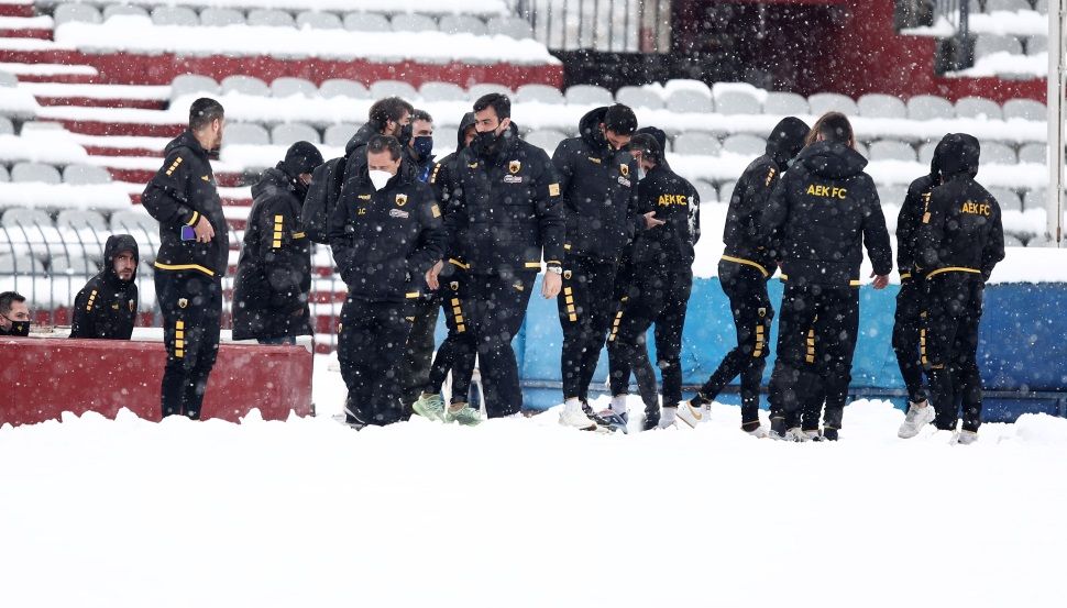 , Super League: Αναβλήθηκε το Λάρισα-ΑΕΚ λόγω του χιονιά – Αύριο στις 17:15 το… νέο ραντεβού