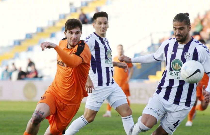 , Super League: O Απόλλωνας βύθισε (2-1) περισσότερο τον ΟΦΗ