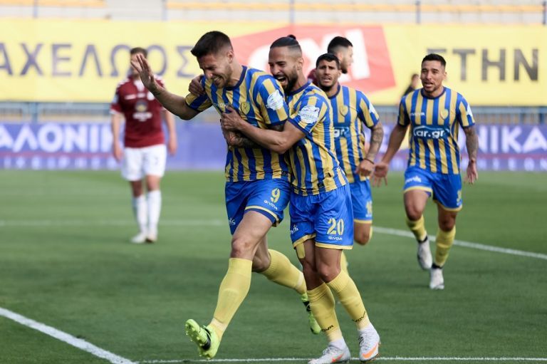 , Παναιτωλικός- Απόλλων Σμύρνης 1-0: Φιλί ζωής απ΄τον Λισγάρα
