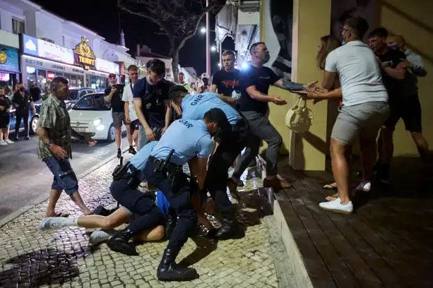 , Champions League: Επεισόδια στο Οπόρτο ανάμεσα σε οπαδούς και δυνάμεις της αστυνομίας