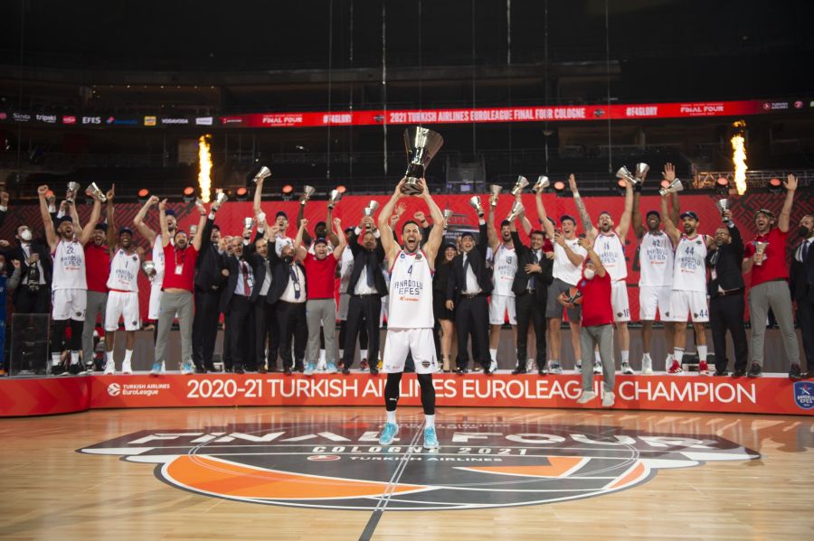 , Ευρωλίγκα: Πρωταθλήτρια Ευρώπης η Αναντολού Εφές (video)
