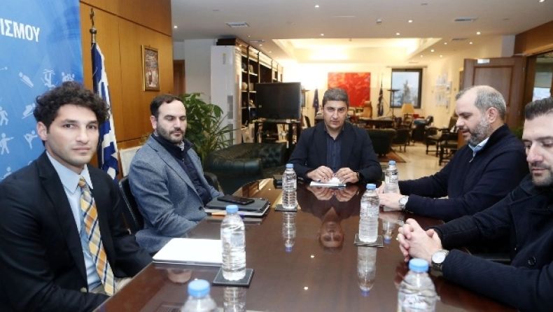 , Super League 2: Συναντήθηκε με Αυγενάκη-Μαρινάκη η Επιτροπή