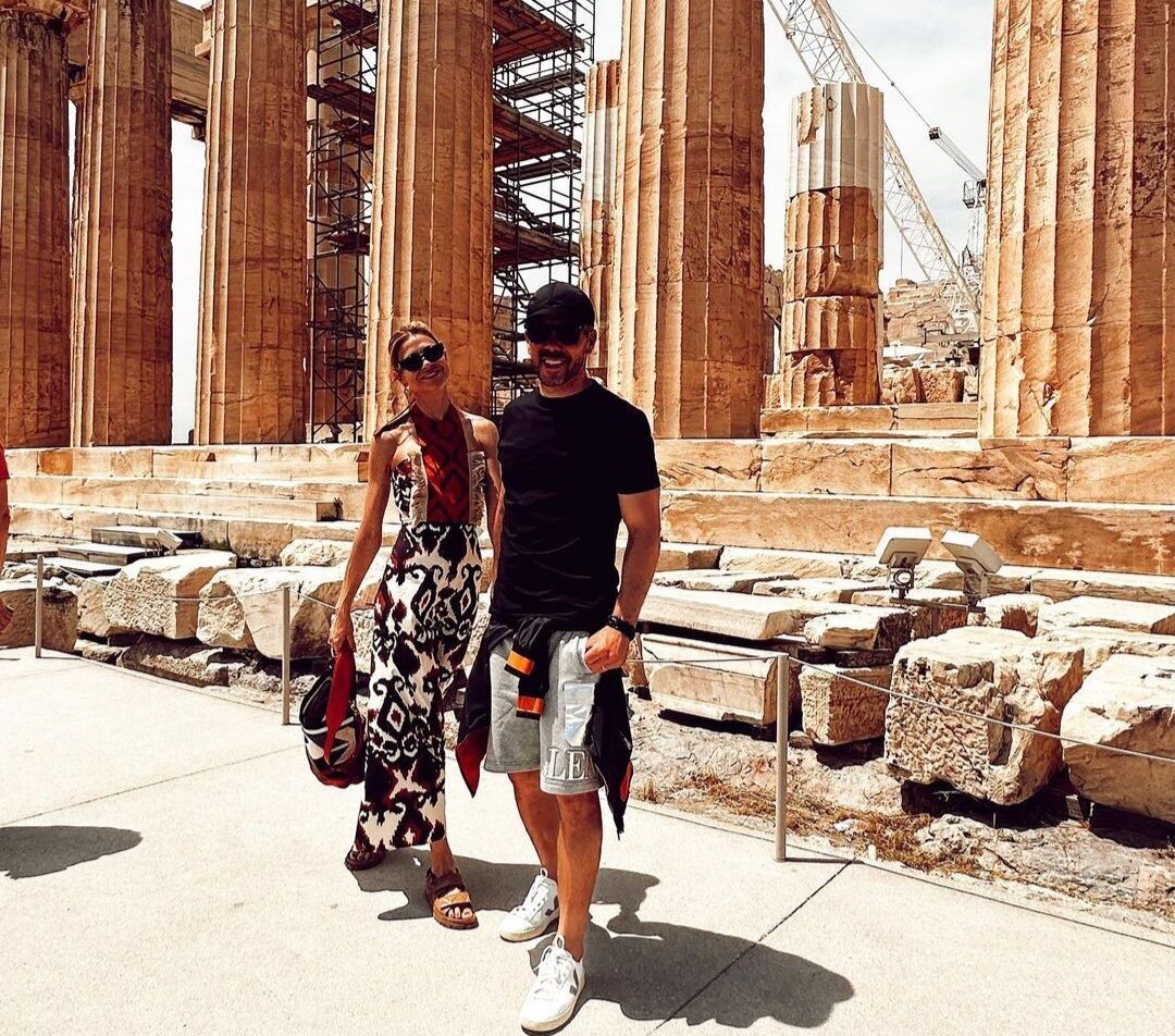 , Ο Σιμεόνε και η σύζυγός του απολαμβάνουν τις διακοπές τους στην Ελλάδα – Επισκέφτηκαν την Ακρόπολη (εικόνες)