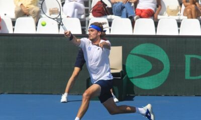 , Davis Cup: Νίκη με ανατροπή από τον Τσιτσιπά στο Καλλιμάρμαρο